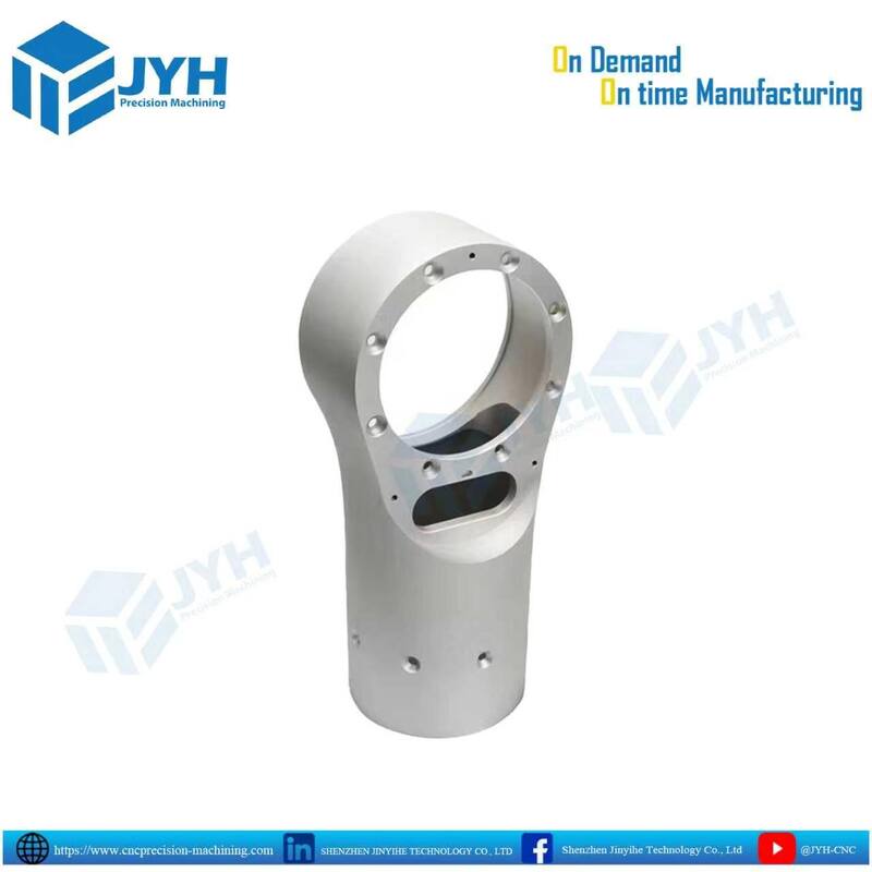 Soportes de aluminio hechos a medida con máquinas CNC con agujeros de montaje de precisión