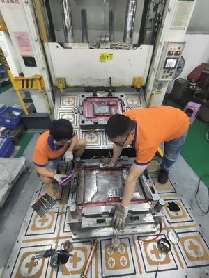 Moldeado por inyección de plástico de molde de automóvil